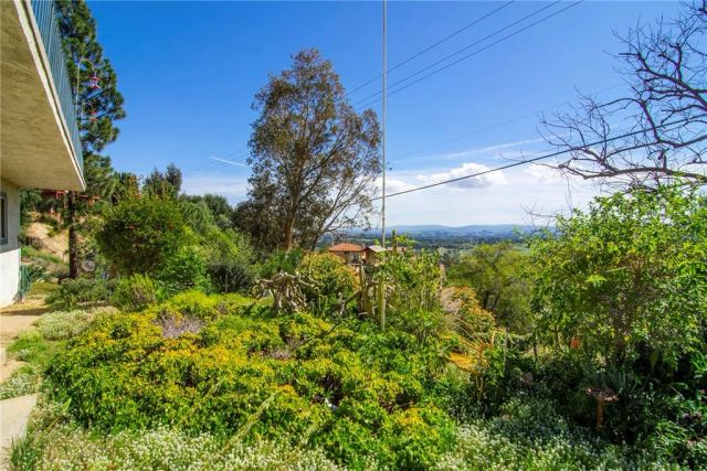7158 Leota, Canoga Park, CA 91304