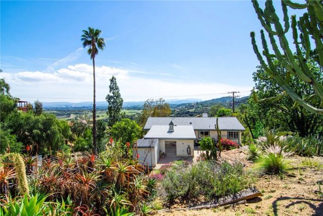 7158 Leota, Canoga Park, CA 91304