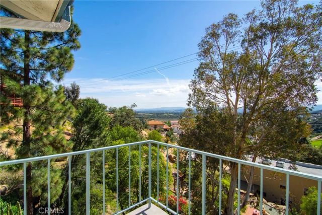 7158 Leota, Canoga Park, CA 91304