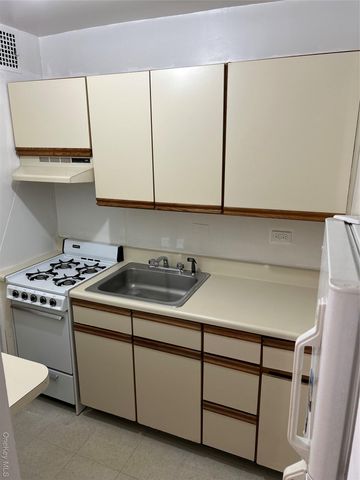 2015 Saint Paul Avenue 5F, Bronx, NY 10461