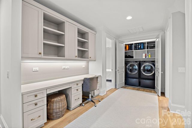5917 Saint John Lane, Charlotte, NC 28210