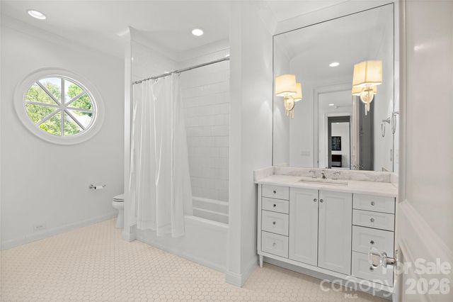 5917 Saint John Lane, Charlotte, NC 28210