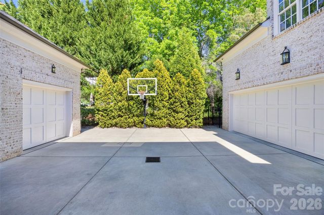5917 Saint John Lane, Charlotte, NC 28210