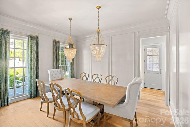 5917 Saint John Lane, Charlotte, NC 28210