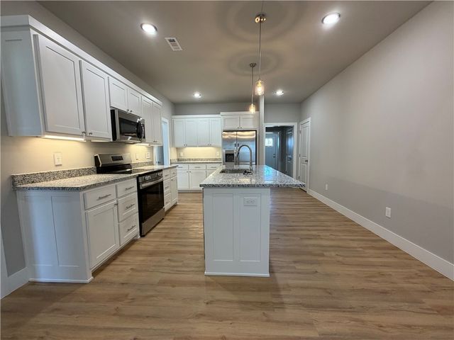 1018 Seaborn Way, Pea Ridge, AR 72751