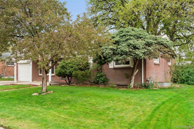 3225 W Chenango Avenue, Englewood, CO 80110