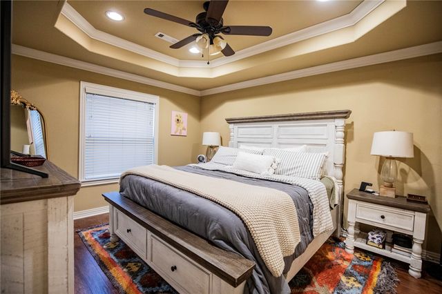 955 Stone Street, Cave Springs, AR 72718