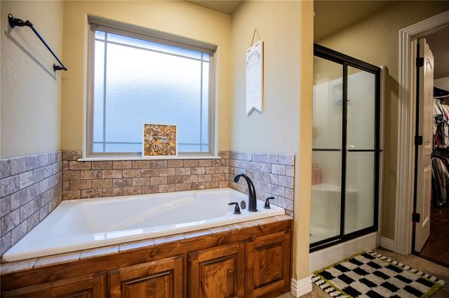 955 Stone Street, Cave Springs, AR 72718