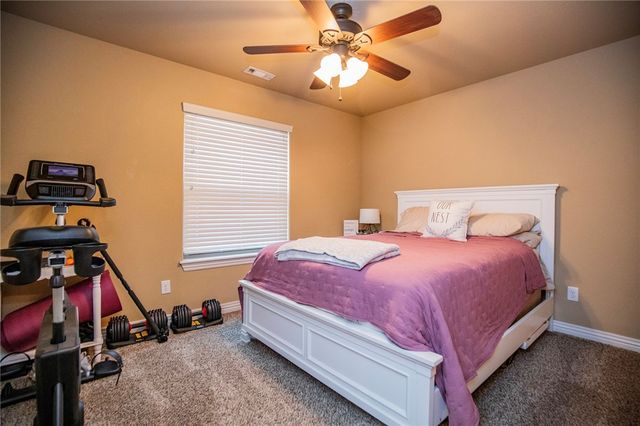 955 Stone Street, Cave Springs, AR 72718