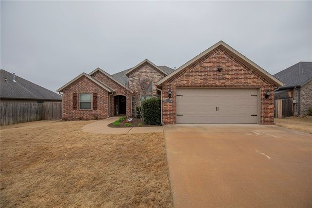 955 Stone Street, Cave Springs, AR 72718