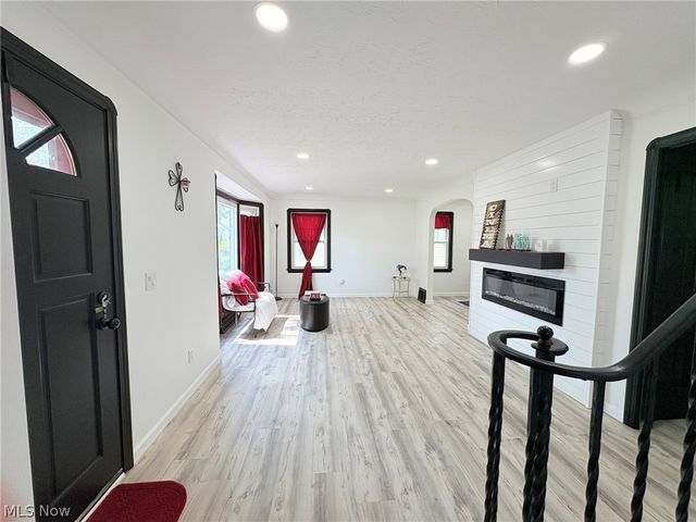 17706 Ponciana Avenue, Cleveland, OH 44135