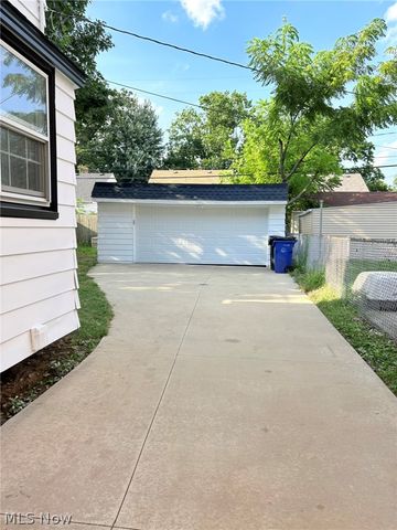17706 Ponciana Avenue, Cleveland, OH 44135