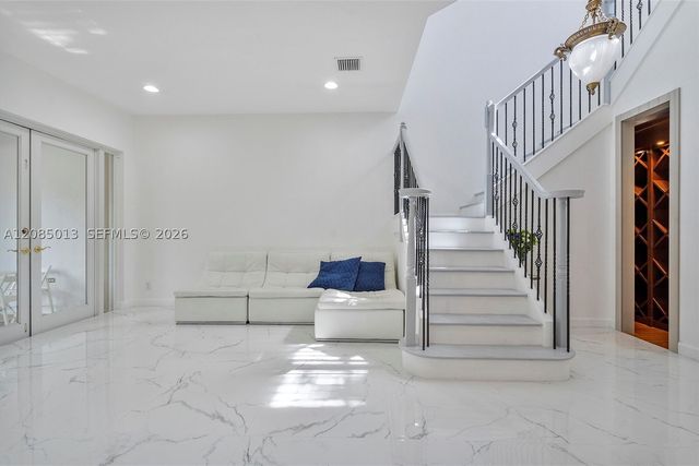 1382 Harbor Vw W 0, Hollywood, FL 33019