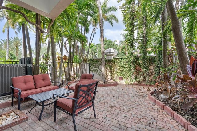 1382 Harbor Vw W 0, Hollywood, FL 33019
