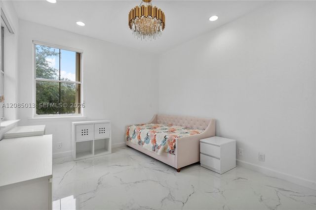 1382 Harbor Vw W 0, Hollywood, FL 33019