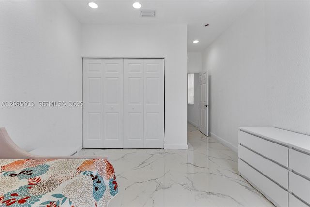 1382 Harbor Vw W 0, Hollywood, FL 33019