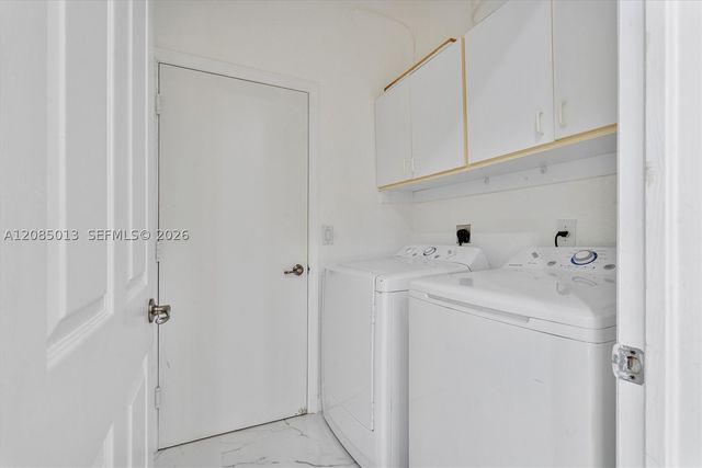 1382 Harbor Vw W 0, Hollywood, FL 33019
