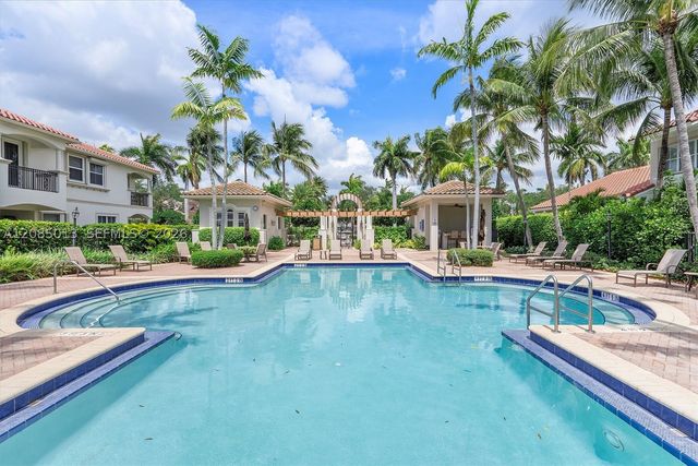 1382 Harbor Vw W 0, Hollywood, FL 33019