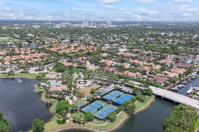 1382 Harbor Vw W 0, Hollywood, FL 33019