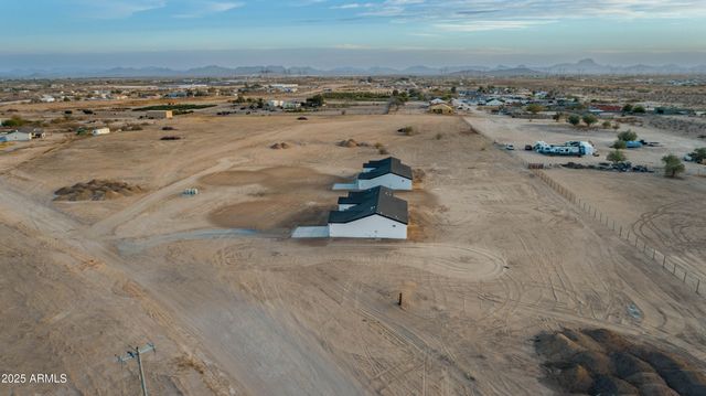 2103 S Hasayampa Road, Tonopah, AZ 85354