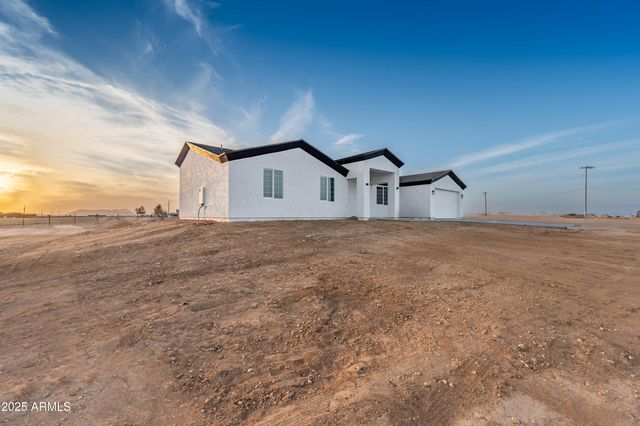 2103 S Hasayampa Road, Tonopah, AZ 85354