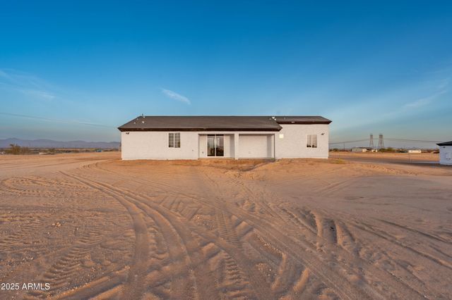 2103 S Hasayampa Road, Tonopah, AZ 85354