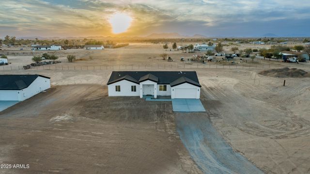 2103 S Hasayampa Road, Tonopah, AZ 85354