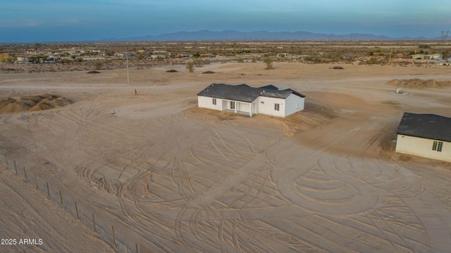 2103 S Hasayampa Road, Tonopah, AZ 85354