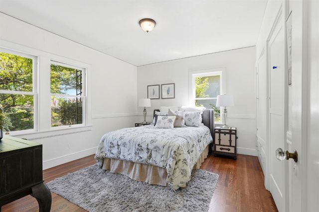 433 41st St, Sacramento, CA 95819