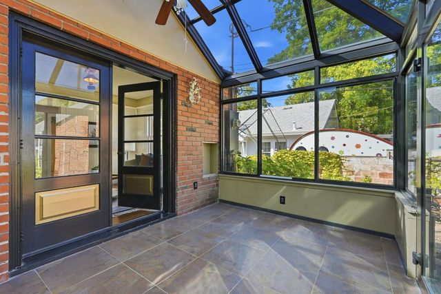 433 41st St, Sacramento, CA 95819