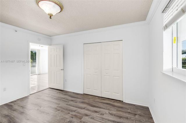 7800 Collins Ave 302, Miami Beach, FL 33141