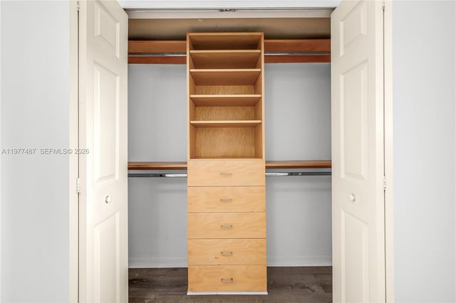 7800 Collins Ave 302, Miami Beach, FL 33141