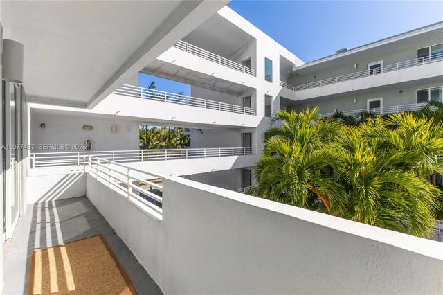 7800 Collins Ave 302, Miami Beach, FL 33141