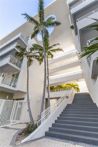 7800 Collins Ave 302, Miami Beach, FL 33141
