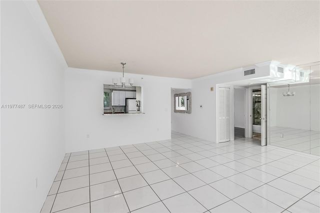 7800 Collins Ave 302, Miami Beach, FL 33141