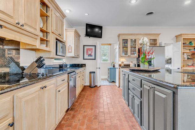 6400 HEATHER DR, Memphis, TN 38119