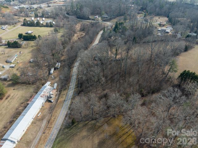 3100 Icenhour Place, Lenoir, NC 28645