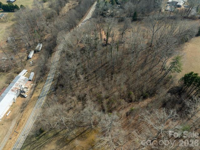 3100 Icenhour Place, Lenoir, NC 28645