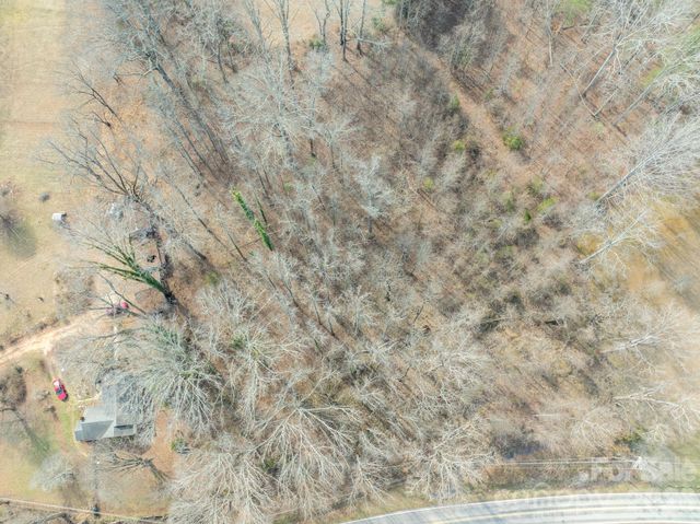 3100 Icenhour Place, Lenoir, NC 28645