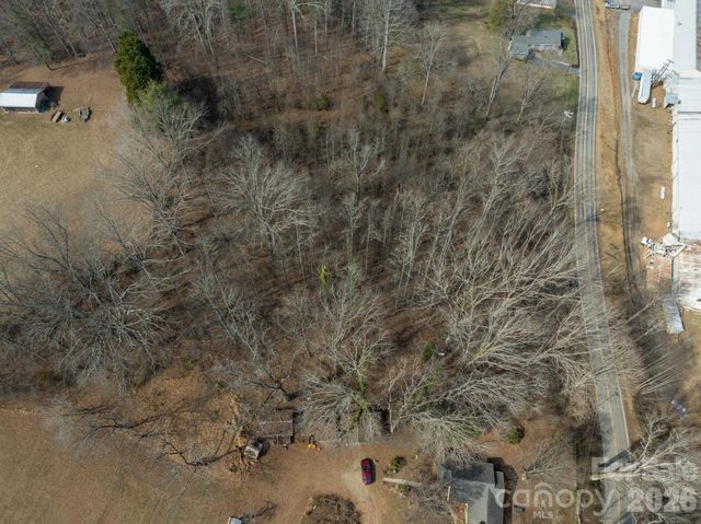 3100 Icenhour Place, Lenoir, NC 28645