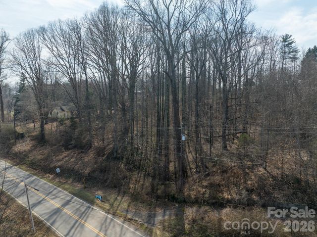 3100 Icenhour Place, Lenoir, NC 28645