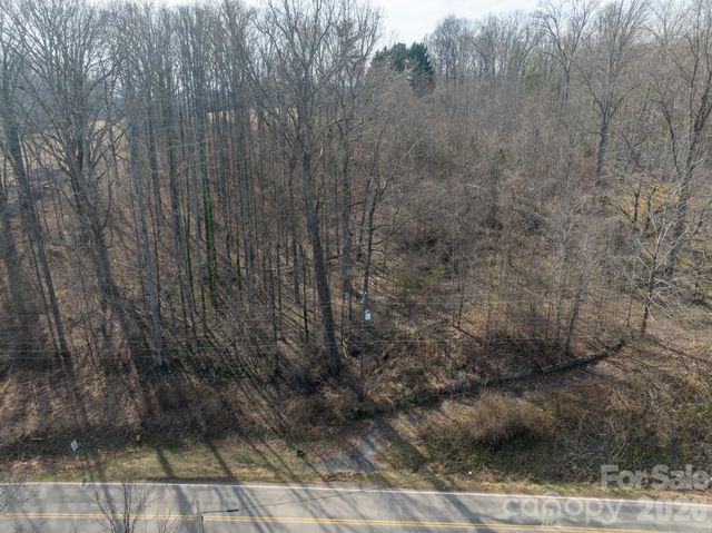 3100 Icenhour Place, Lenoir, NC 28645