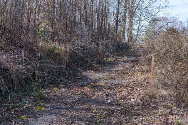 3100 Icenhour Place, Lenoir, NC 28645