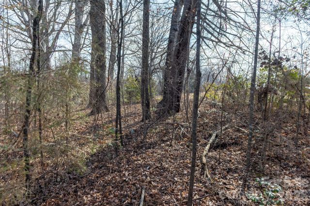 3100 Icenhour Place, Lenoir, NC 28645