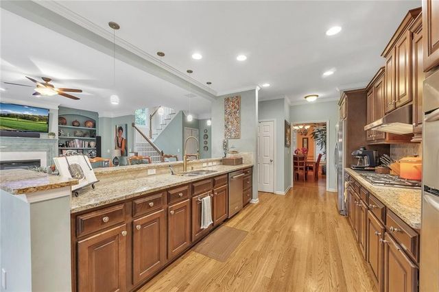 616 Parkview Drive, Canton, GA 30114