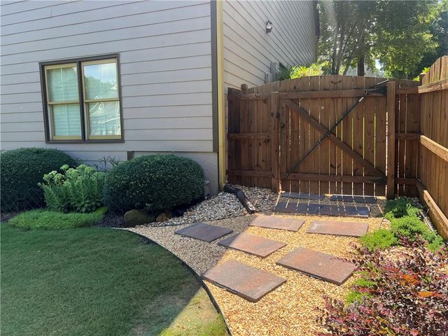 616 Parkview Drive, Canton, GA 30114