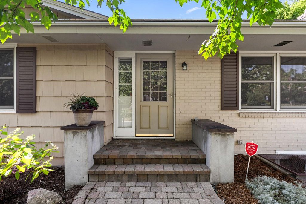 10112 Nord Avenue S, Bloomington, MN 55437 — photo 3