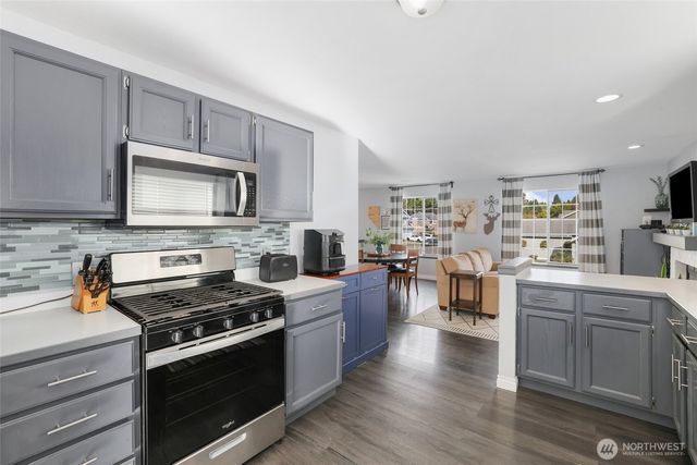 13701 SE 275th Place, Kent, WA 98042