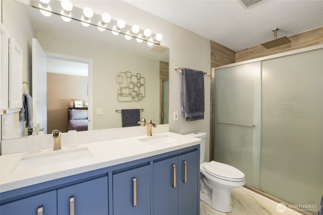 13701 SE 275th Place, Kent, WA 98042