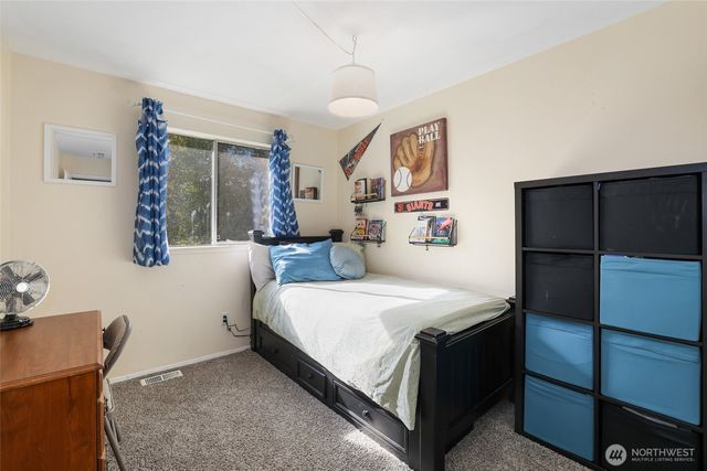 13701 SE 275th Place, Kent, WA 98042